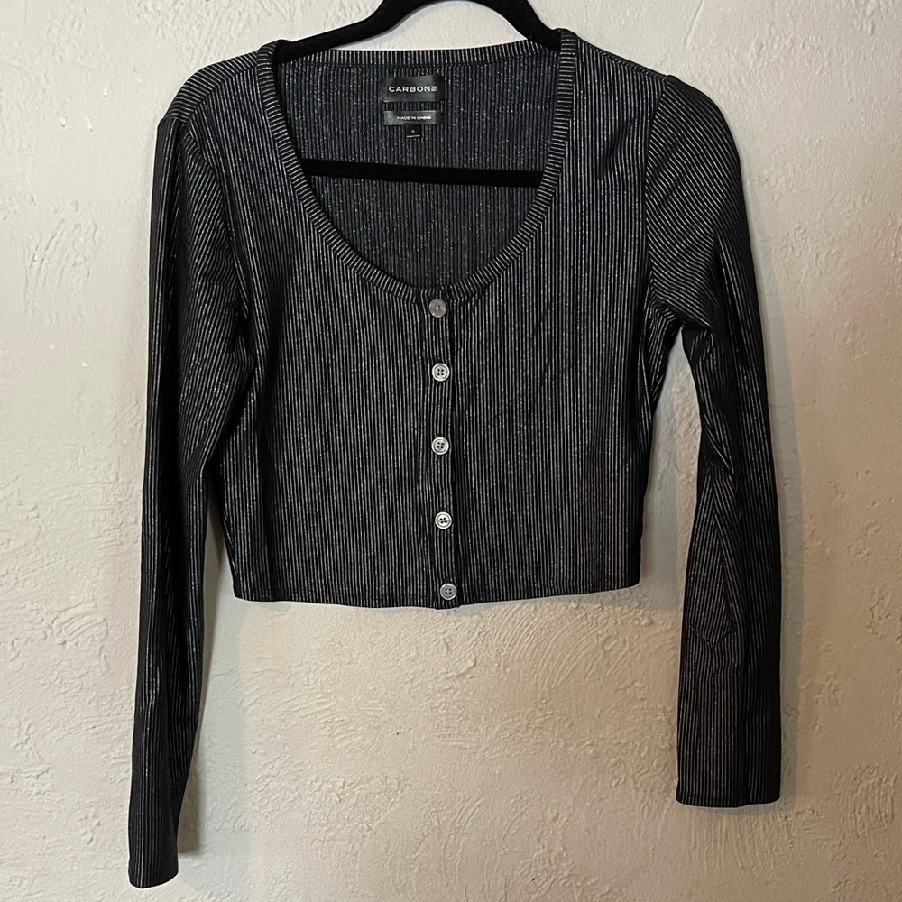 Carbon 38 Cropped Long-Sleeve Ribbed Button-Front Top - Black